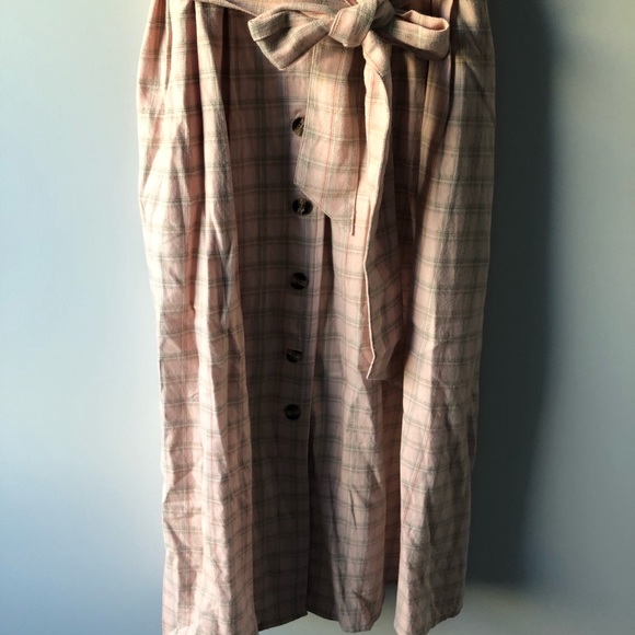 Roller Rabbit peach plaid light-weight flannel belted Emery dress. - Picture 3 of 7